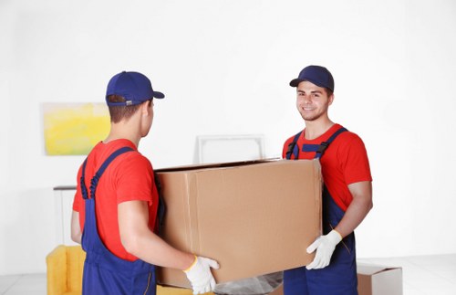 Organised packing and unpacking support for Barnsbury customers